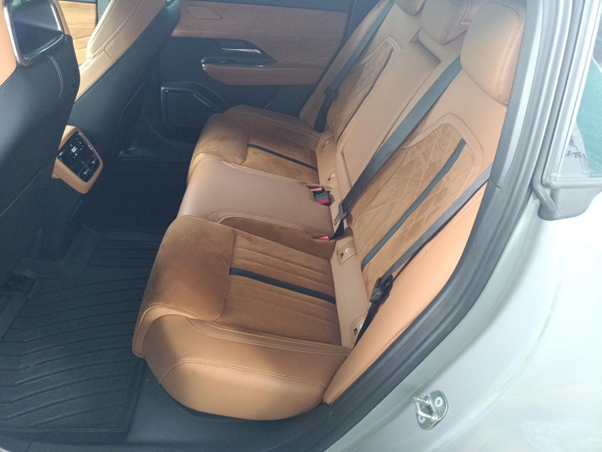 Mazda EZ-6 2024 Pure Electric 600 ZhiZun Edition — миниатюра 20