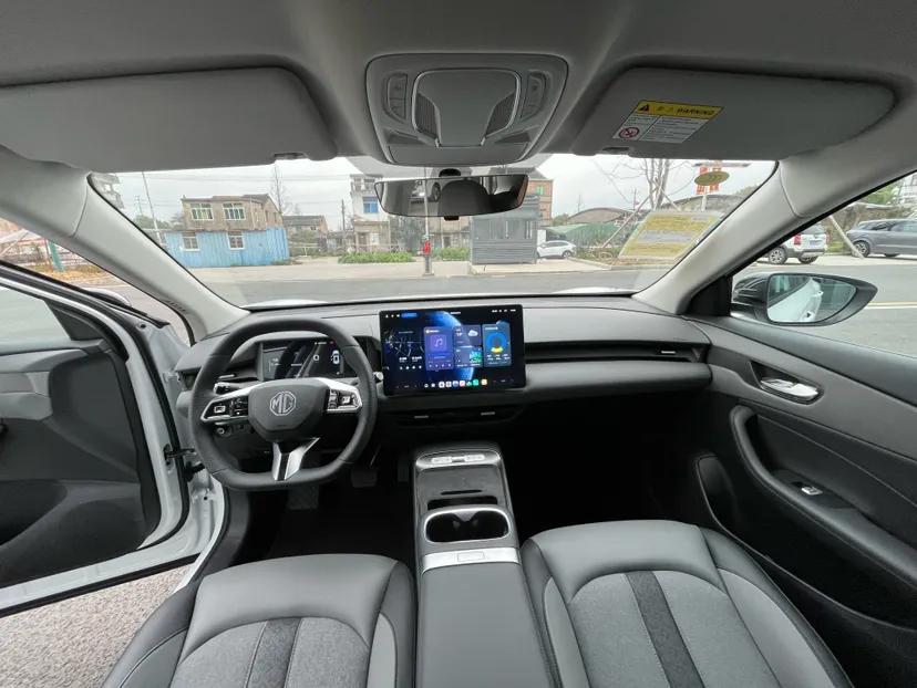 MG ES5 2025 425 Pro Rear-Drive Version — миниатюра 23