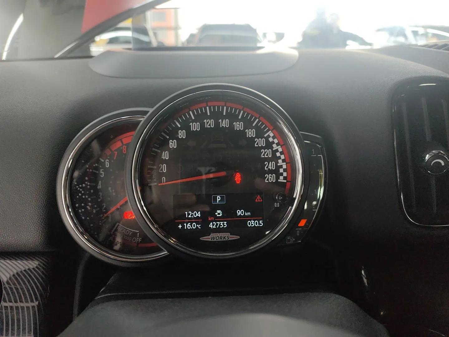 MINI JCM COUNTRYMAN 2018 2.0T JOHN COOPER WORKS ALL-IN — миниатюра 14