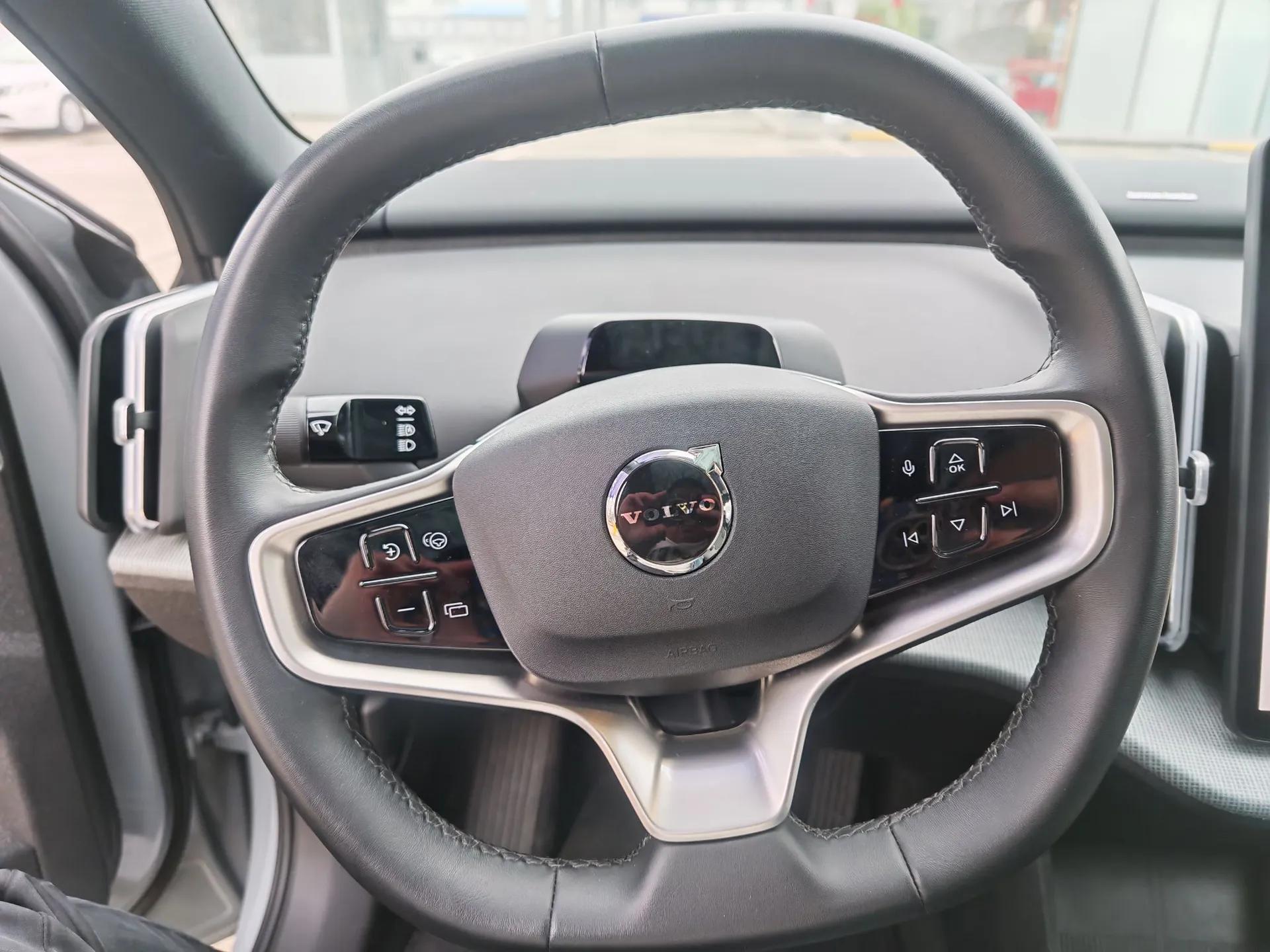Volvo EX30 2025 Rear-Drive Long-Range Version Ultra — миниатюра 12