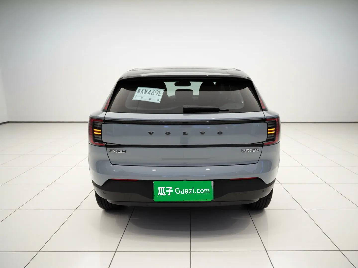 Volvo EX30 2025 Rear-Drive Long-Range Version Ultra — миниатюра 6