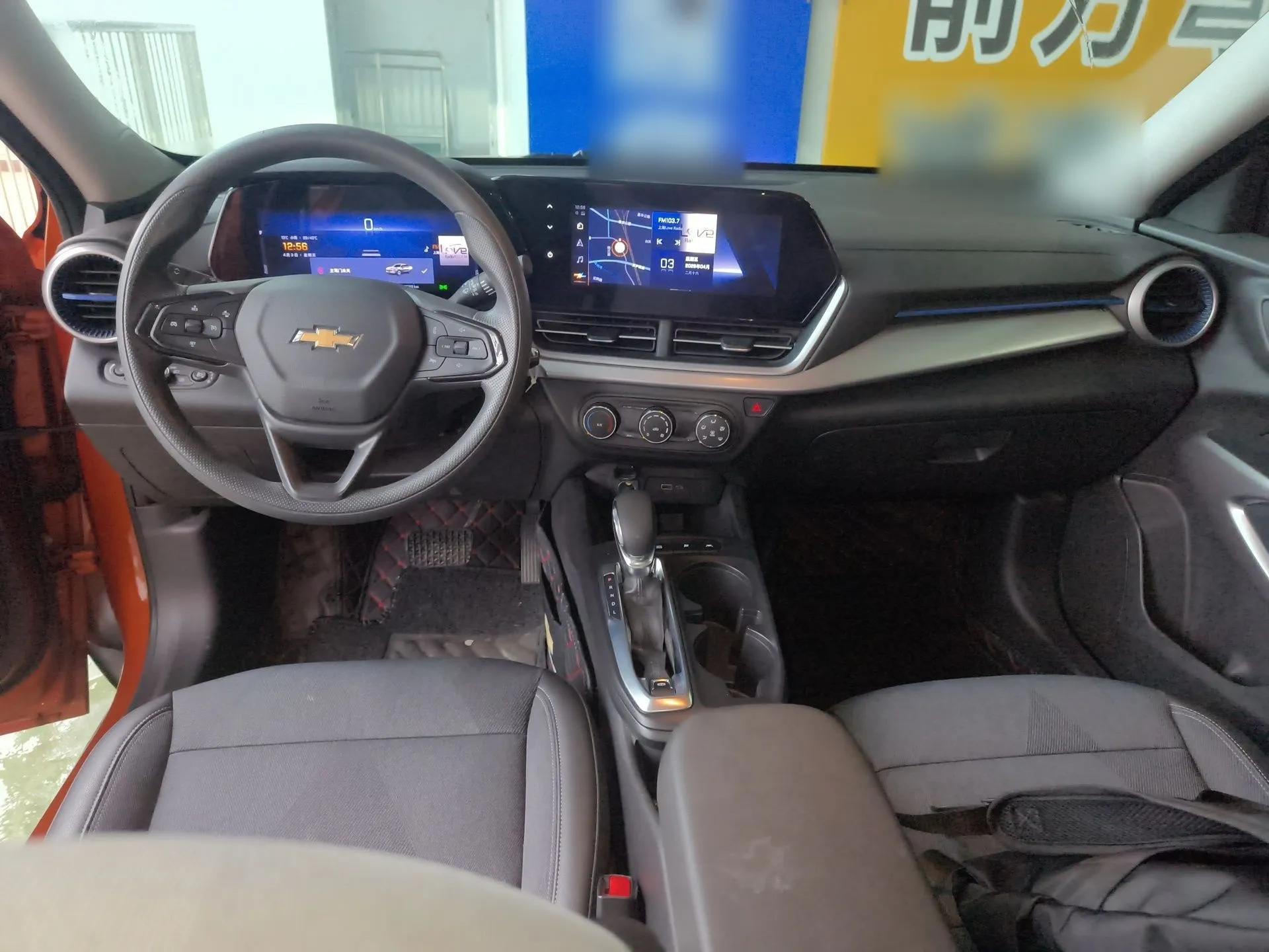 Chevrolet Seeker 2022 1.5T CVT Trend-Setting Edition — миниатюра 13