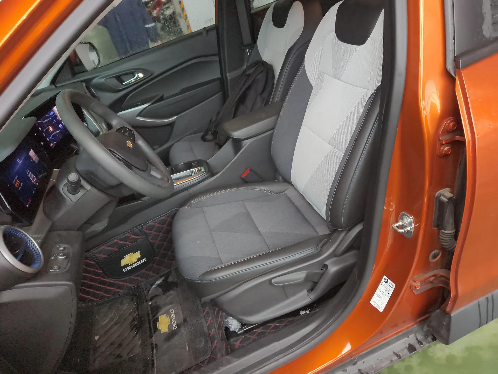 Chevrolet Seeker 2022 1.5T CVT Trend-Setting Edition — миниатюра 18