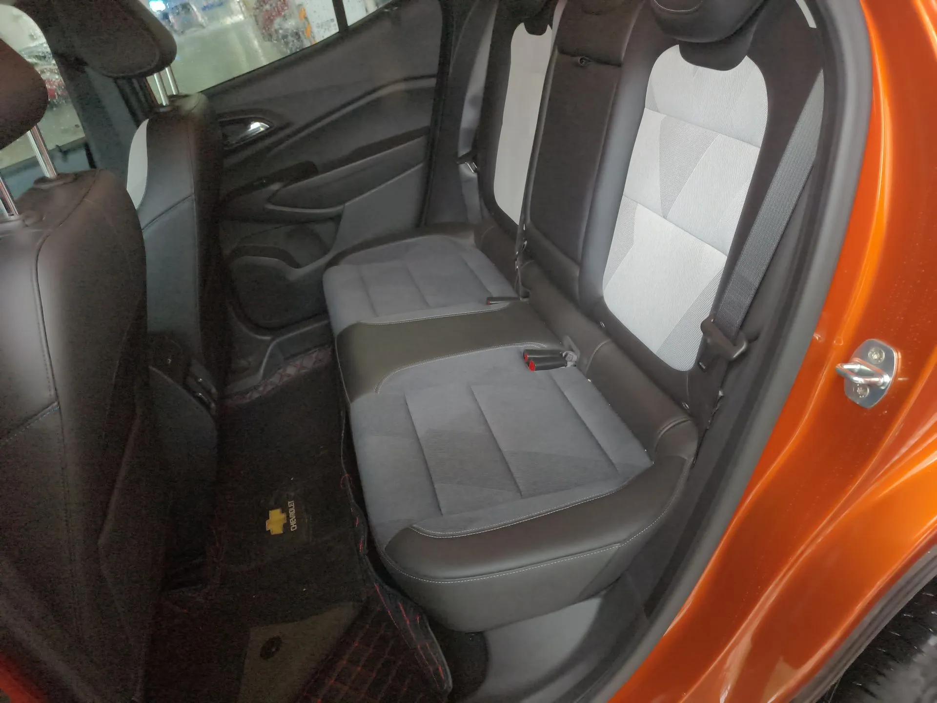 Chevrolet Seeker 2022 1.5T CVT Trend-Setting Edition — миниатюра 20