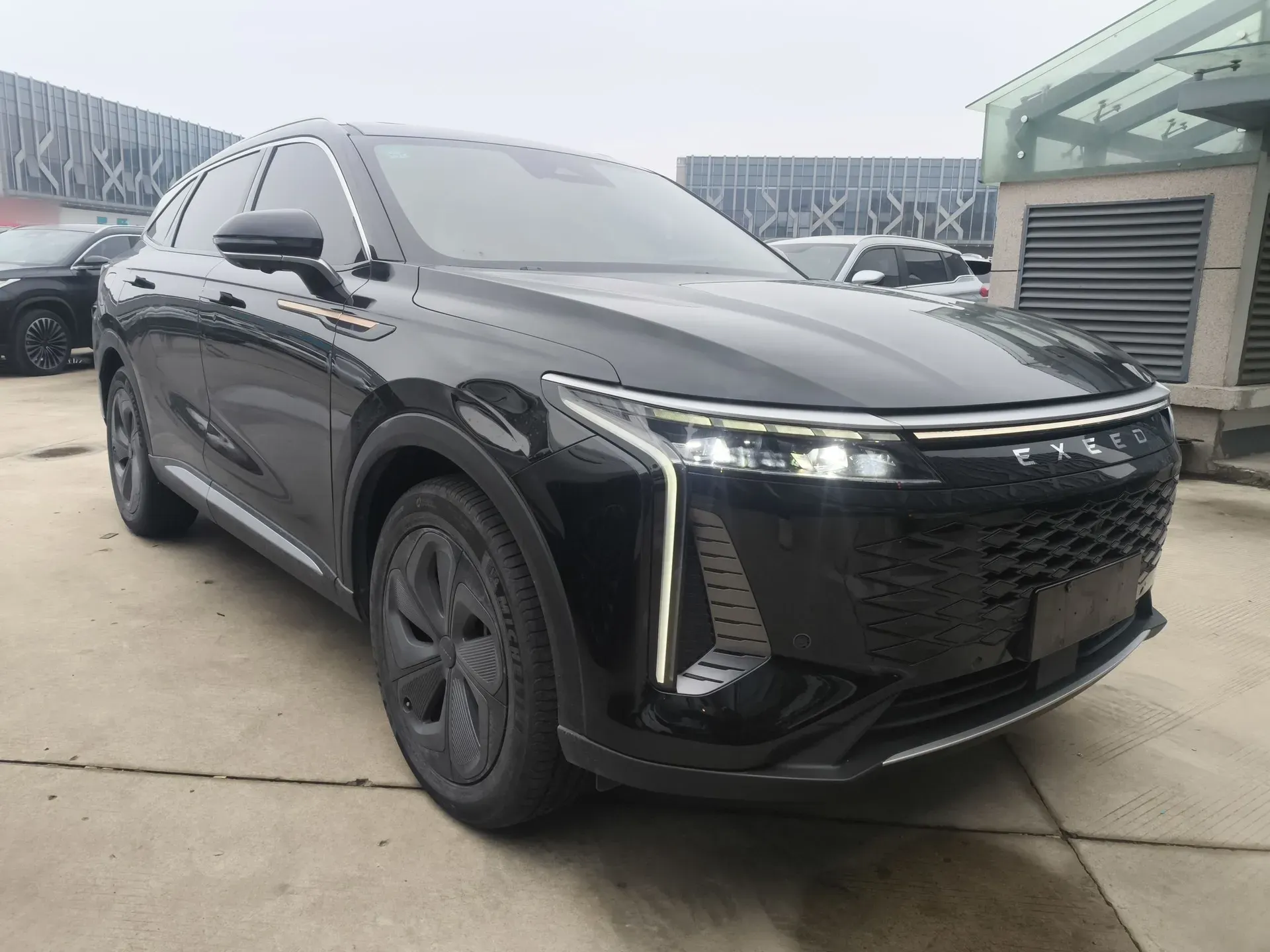 EXEED Stellar 2023 400T Four-Wheel Drive Luxury Edition — миниатюра 3