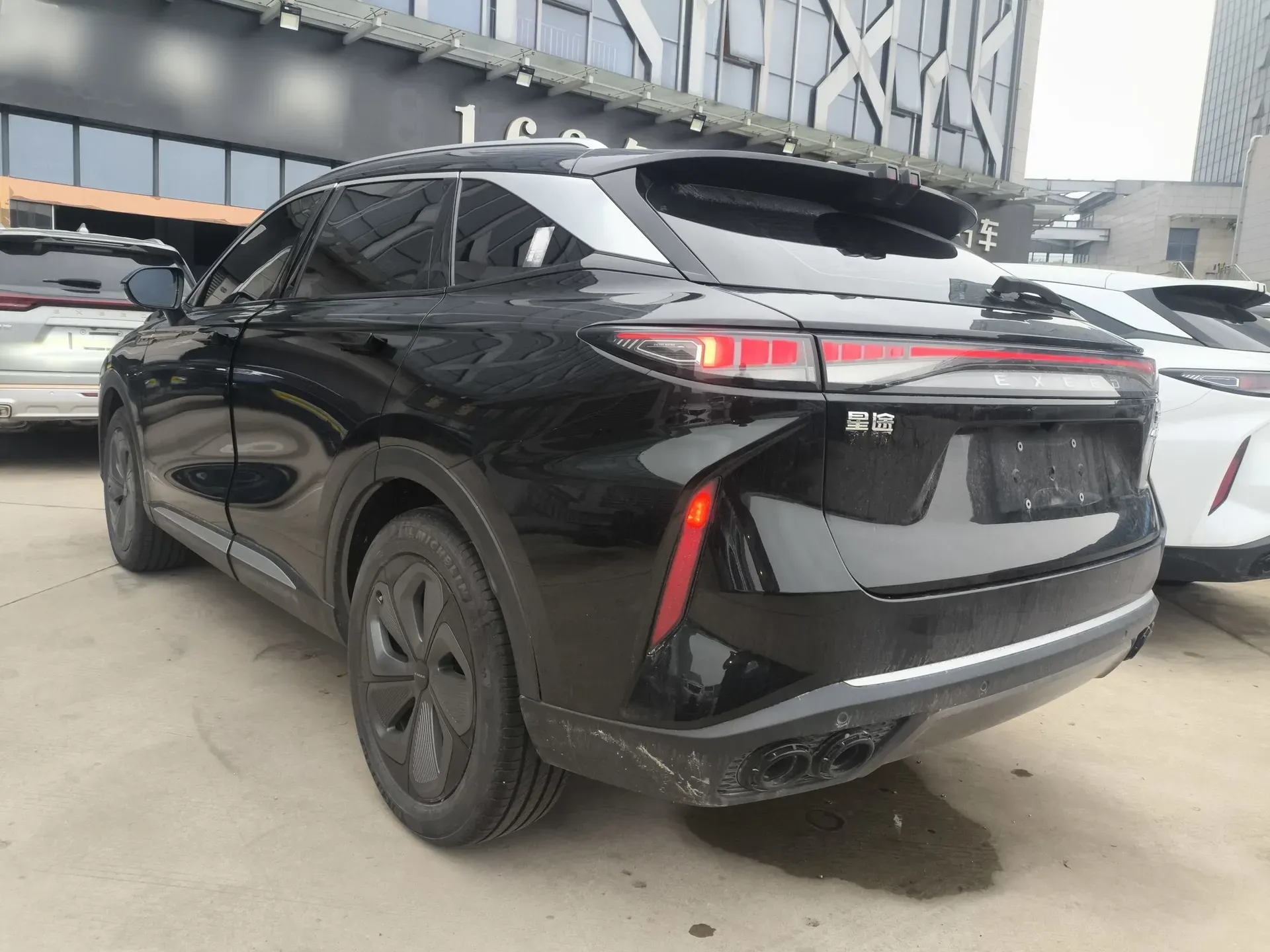 EXEED Stellar 2023 400T Four-Wheel Drive Luxury Edition — миниатюра 4