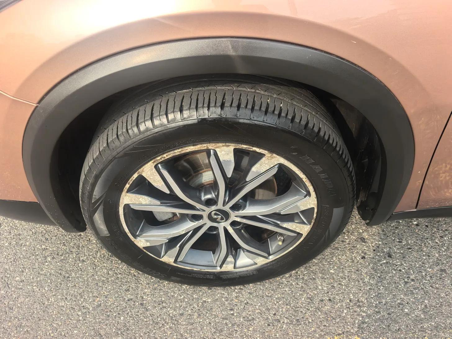 Infiniti QX30 2017 2.0T Four-Wheel Drive Sport Edition — миниатюра 8