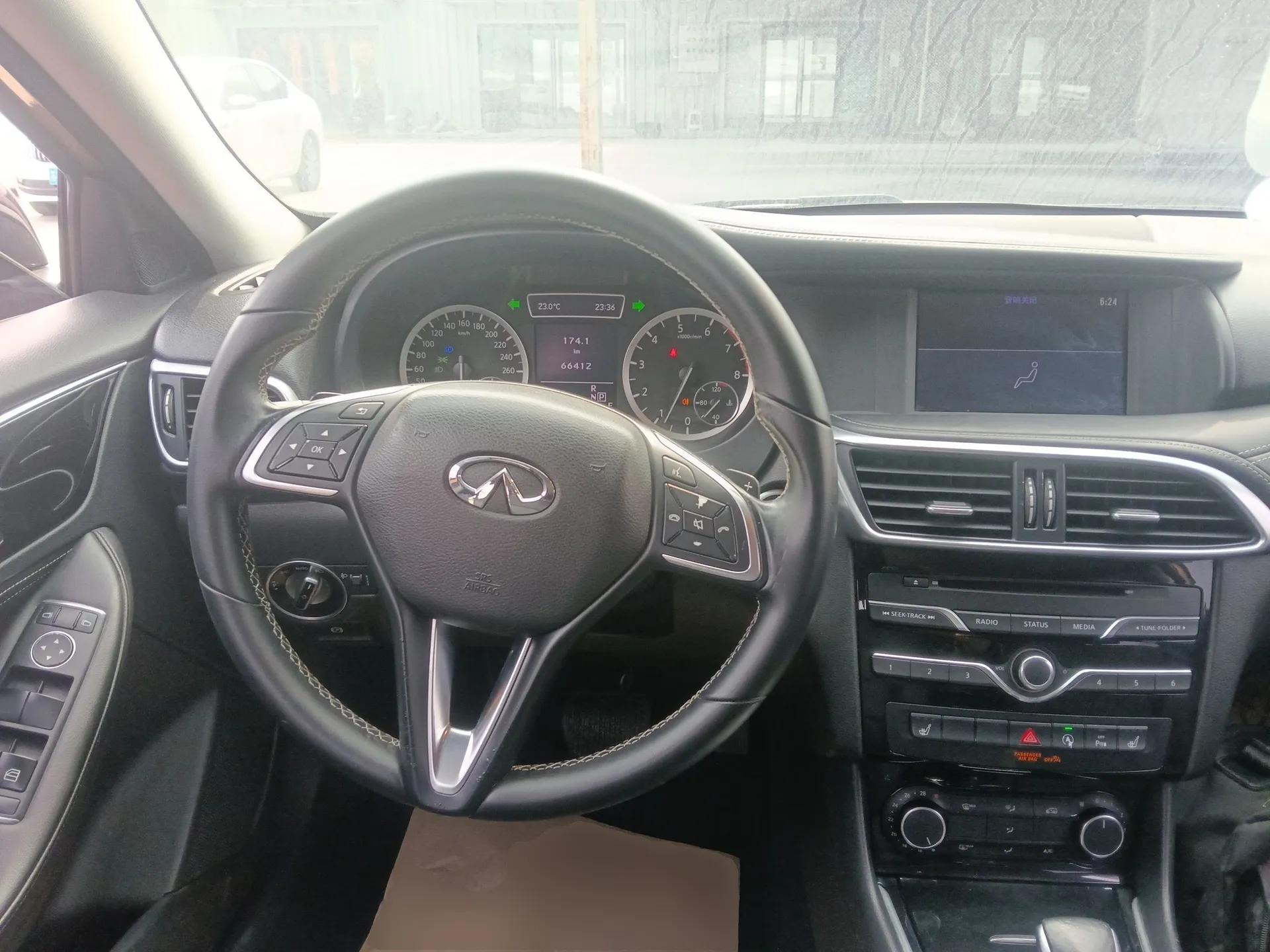 Infiniti QX30 2017 1.6T Two-Wheel Drive Fashion Edition — миниатюра 14