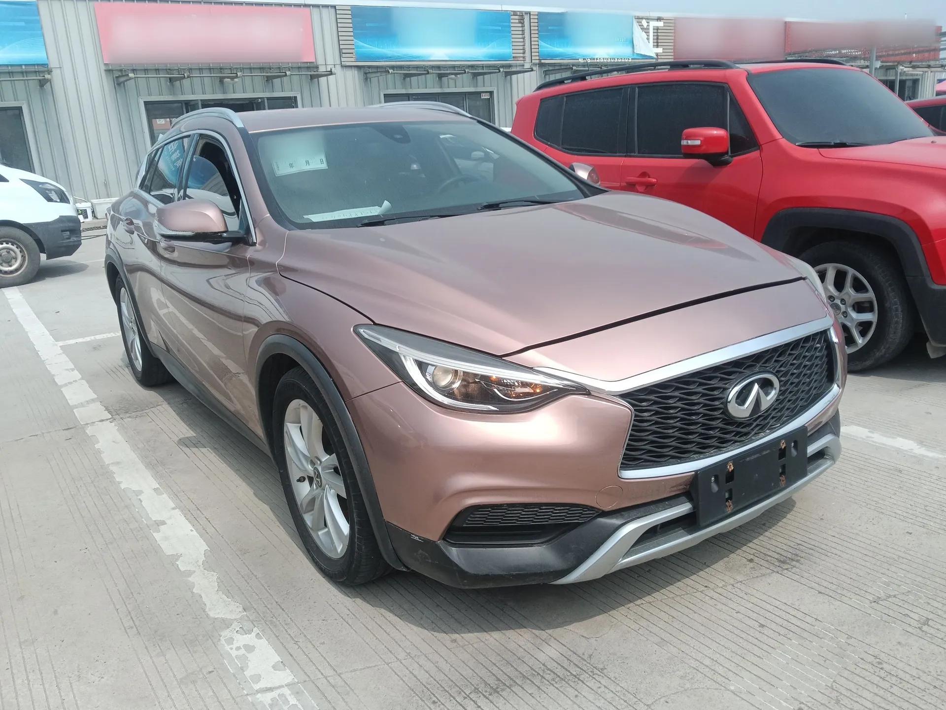 Infiniti QX30 2017 1.6T Two-Wheel Drive Fashion Edition — миниатюра 3