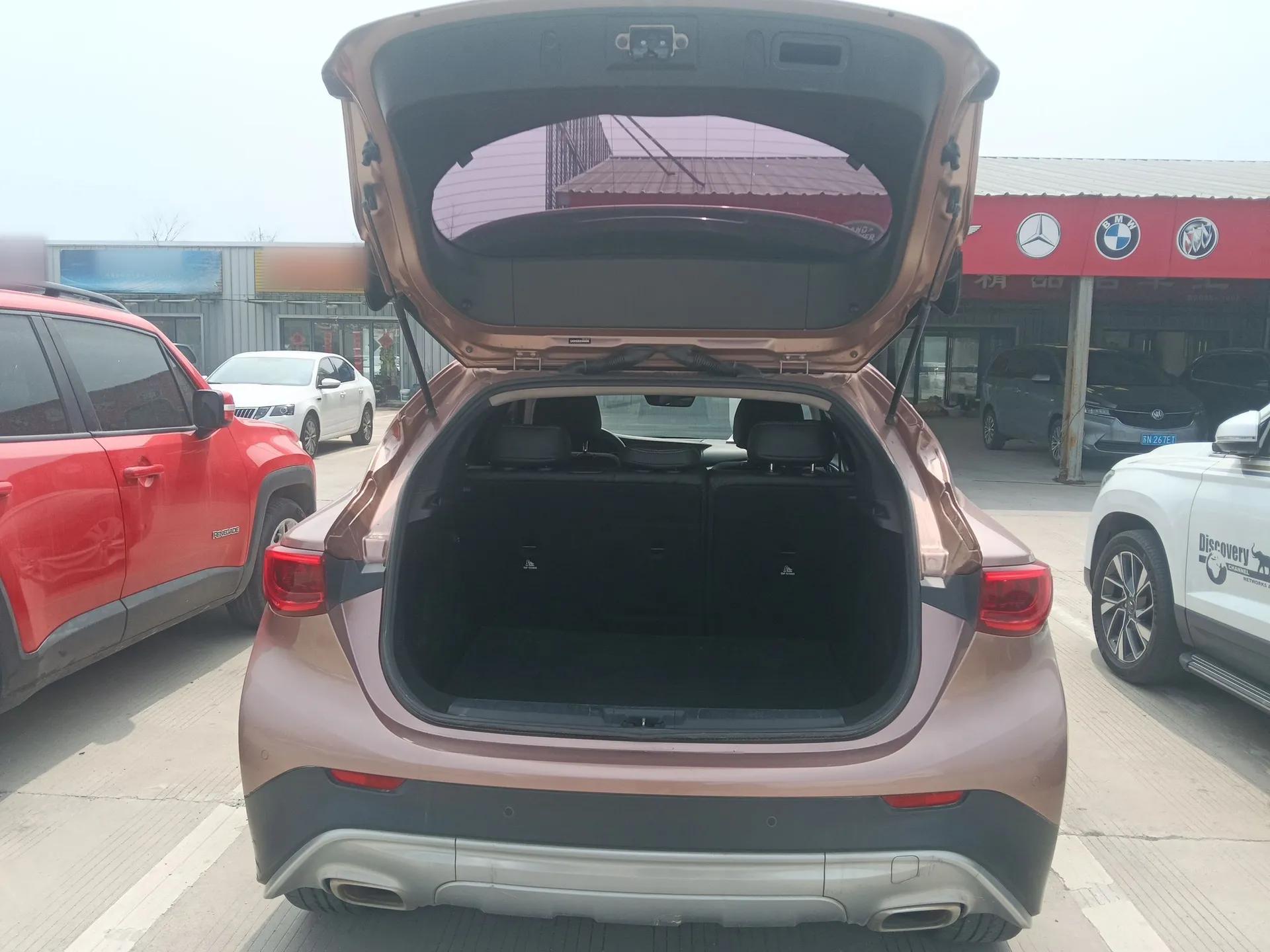 Infiniti QX30 2017 1.6T Two-Wheel Drive Fashion Edition — миниатюра 22