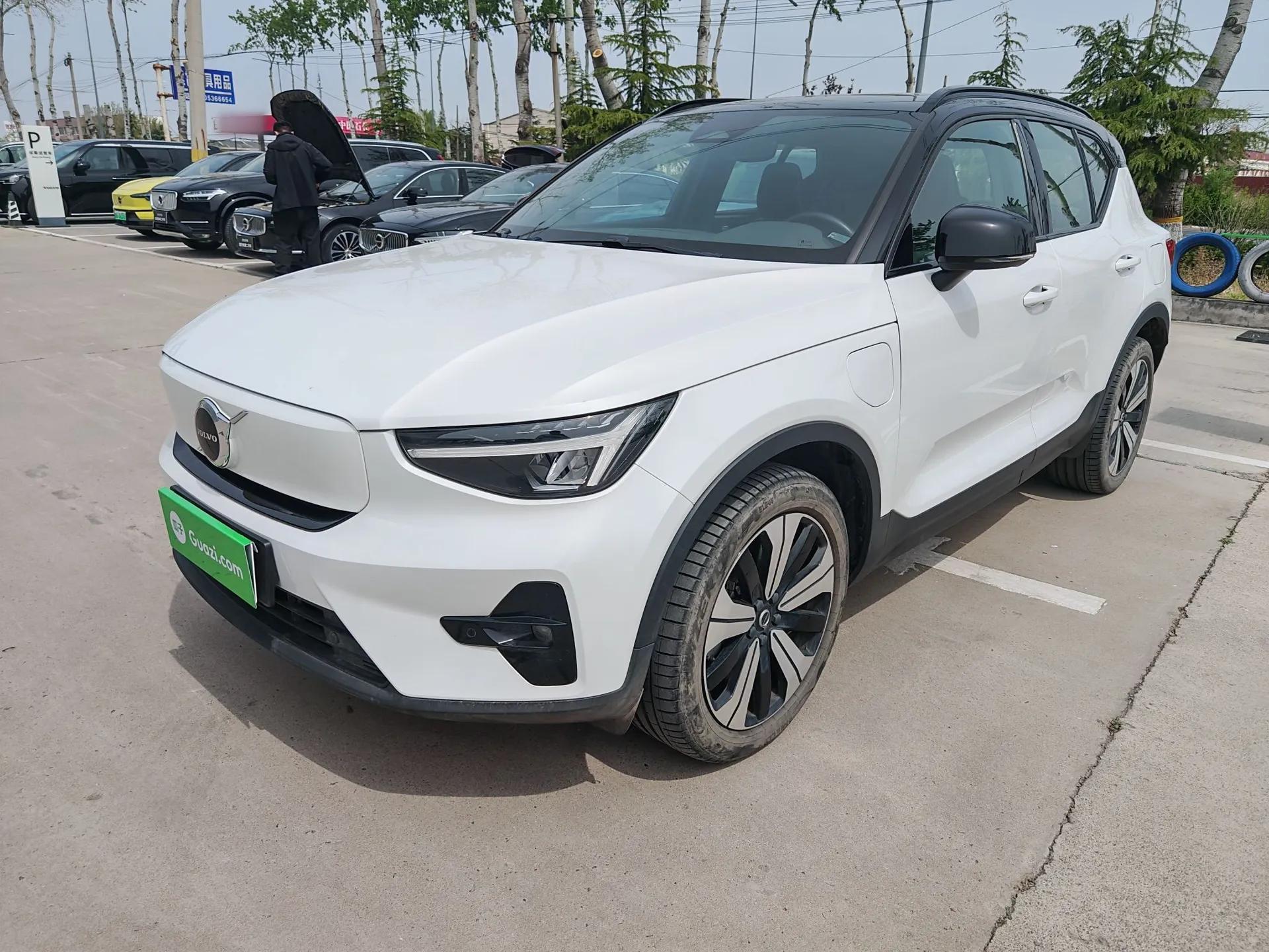 Volvo XC40 New Energy 2023 Long-Range Version — миниатюра 10