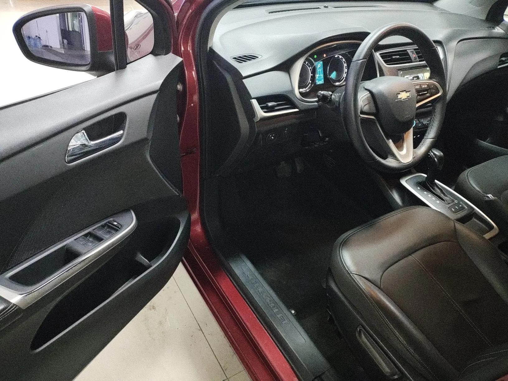 Chevrolet Lova RV 2016 1.5L Automatic FunDrive Edition — миниатюра 19