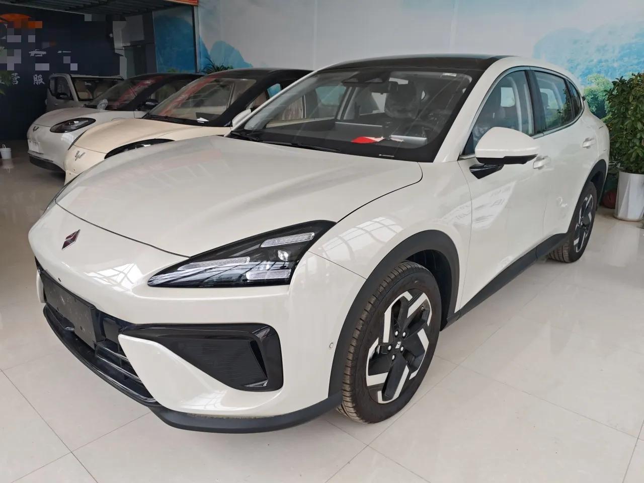 Baojun Yunhai 2024 140km Plug-in Hybrid Version — миниатюра 1
