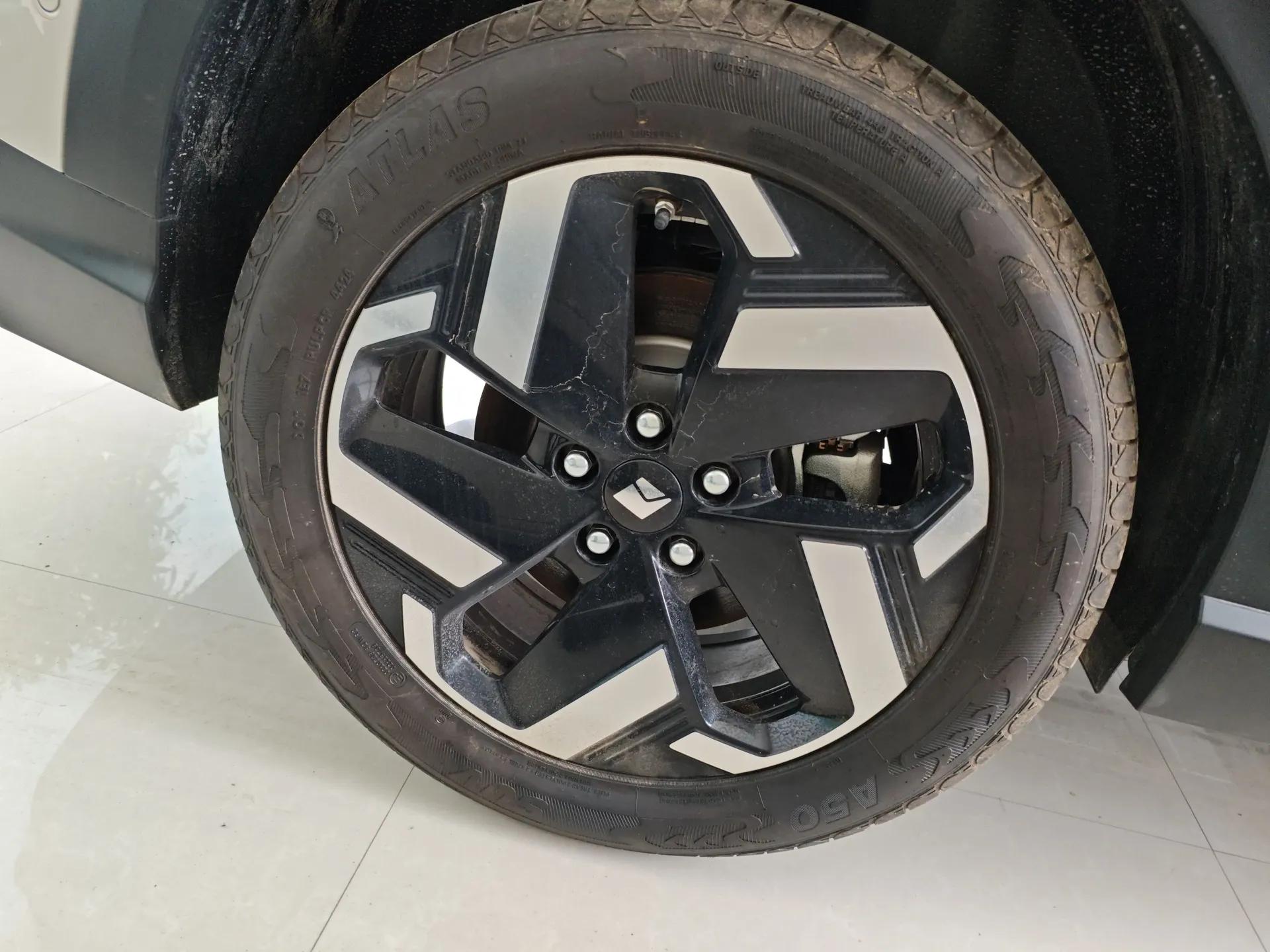 Baojun Yunhai 2024 140km Plug-in Hybrid Version — миниатюра 10