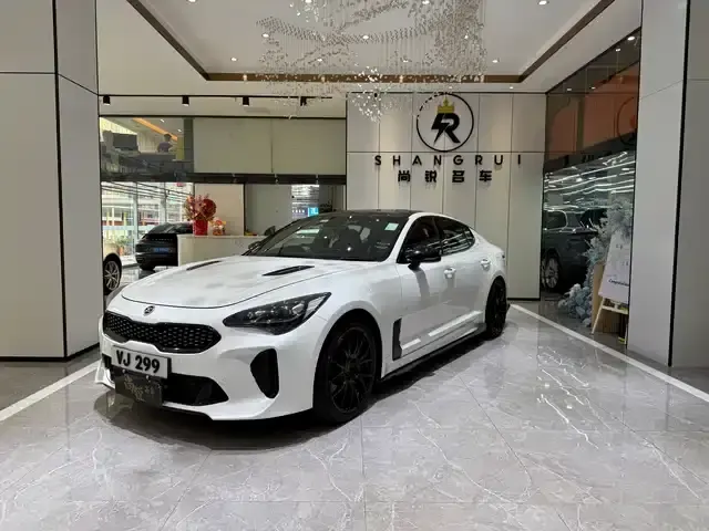 Stinger 2018 3.3T Automatic