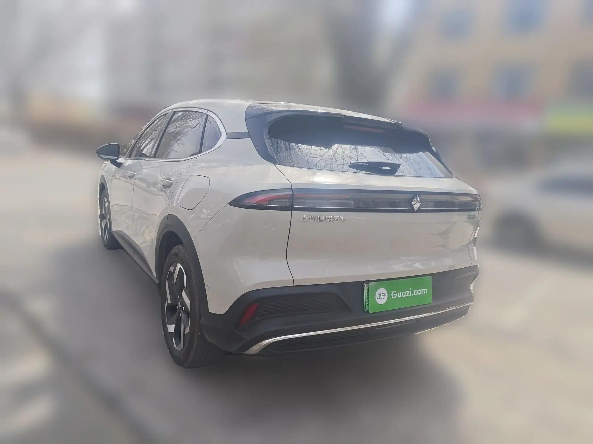 Baojun Yunhai 2024 140km Plug-in Hybrid Version — миниатюра 4