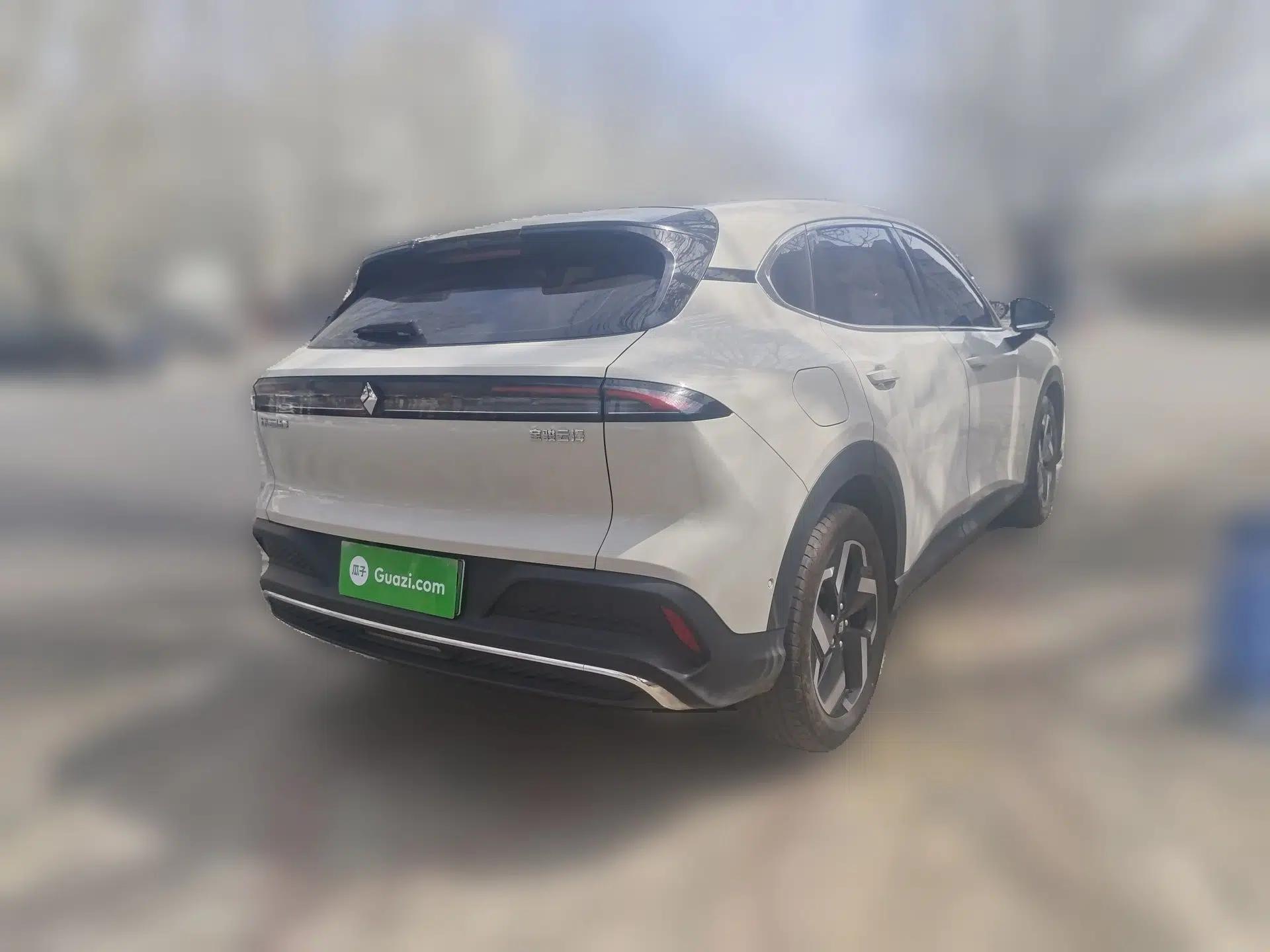 Baojun Yunhai 2024 140km Plug-in Hybrid Version — миниатюра 6