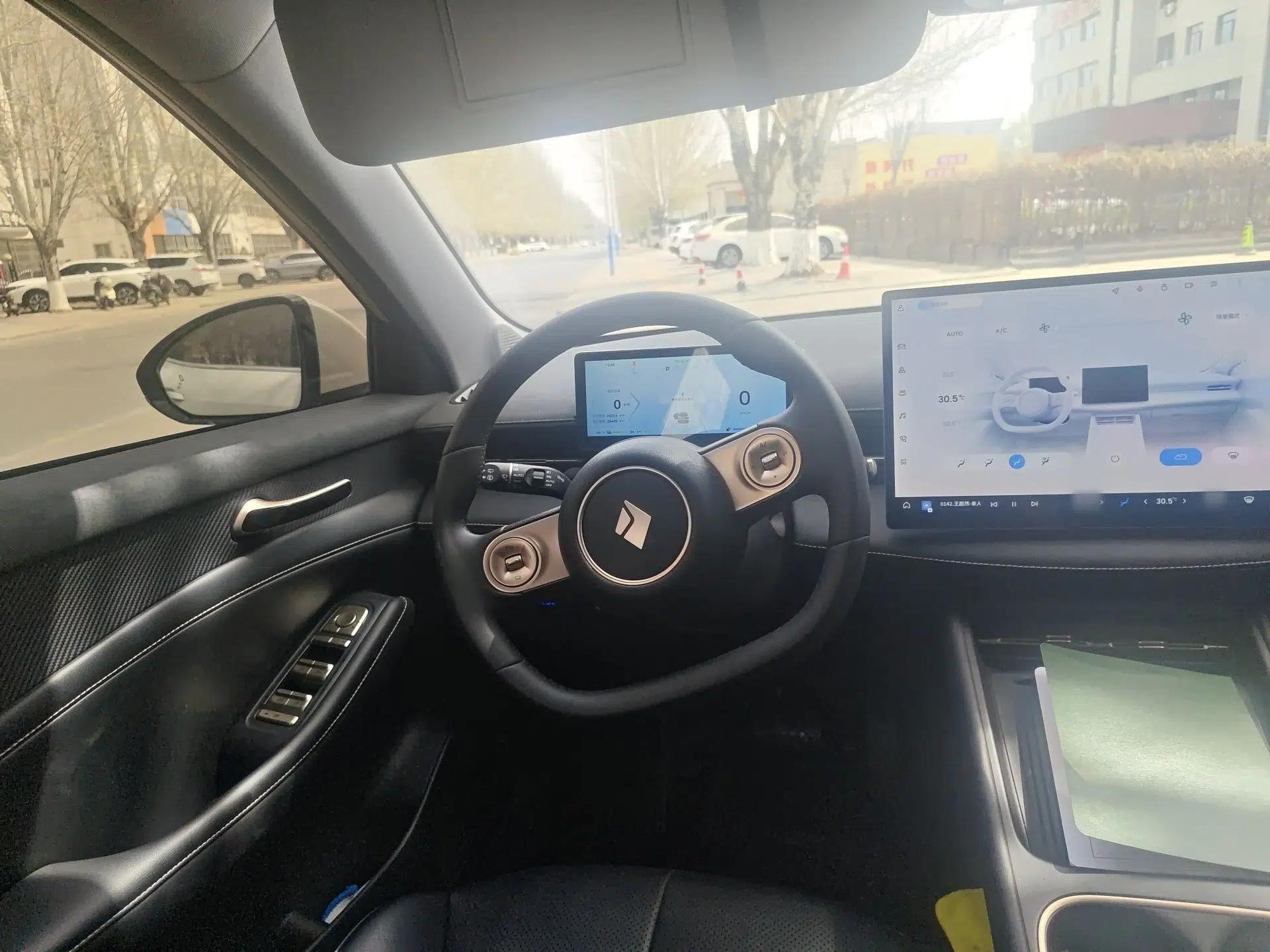 Baojun Yunhai 2024 140km Plug-in Hybrid Version — миниатюра 9