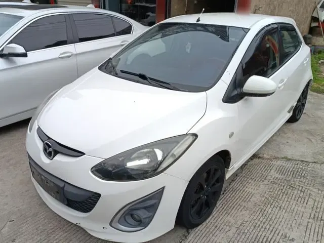 Mazda 2 2012 Hatchback Xuan Dong 1.5L Automatic Value Edition