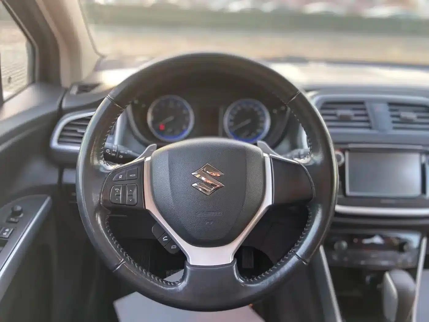 Vitara 2014 1.6L CVT 2WD Elite — миниатюра 11