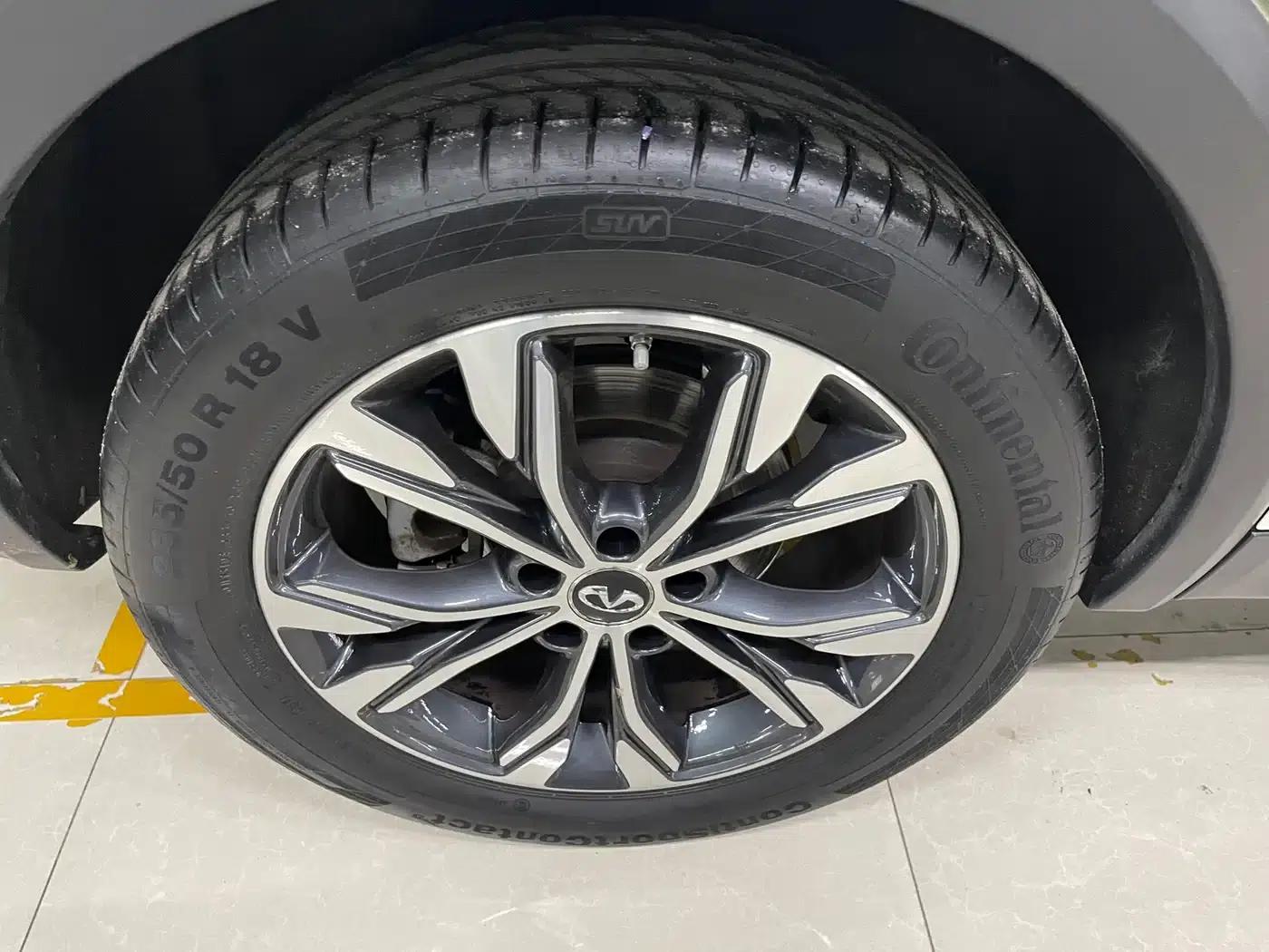 Infiniti QX30 2017 1.6T 2WD Sport Edition — миниатюра 14