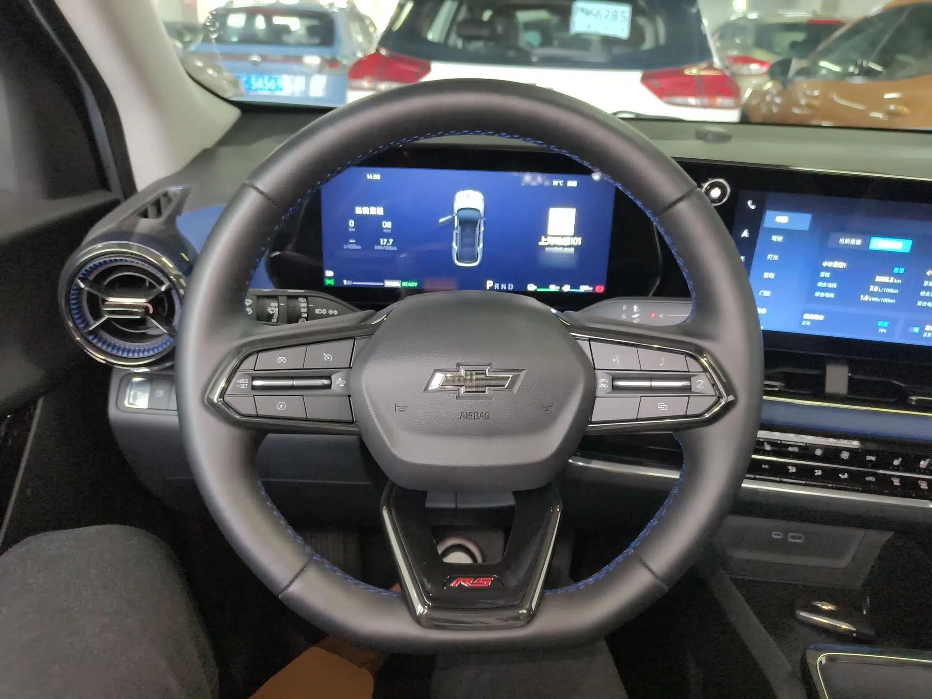 Chevrolet Equinox Plus 2024 102km RS Ultimate Edition — миниатюра 14