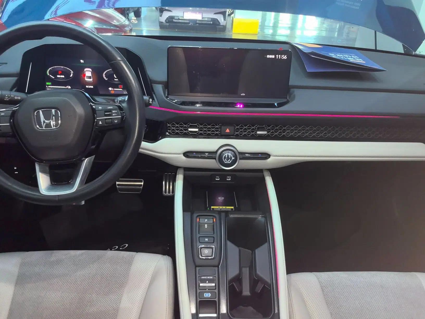 Honda Accord New Energy 2023 2.0L ePHEV Flagship Edition — миниатюра 13