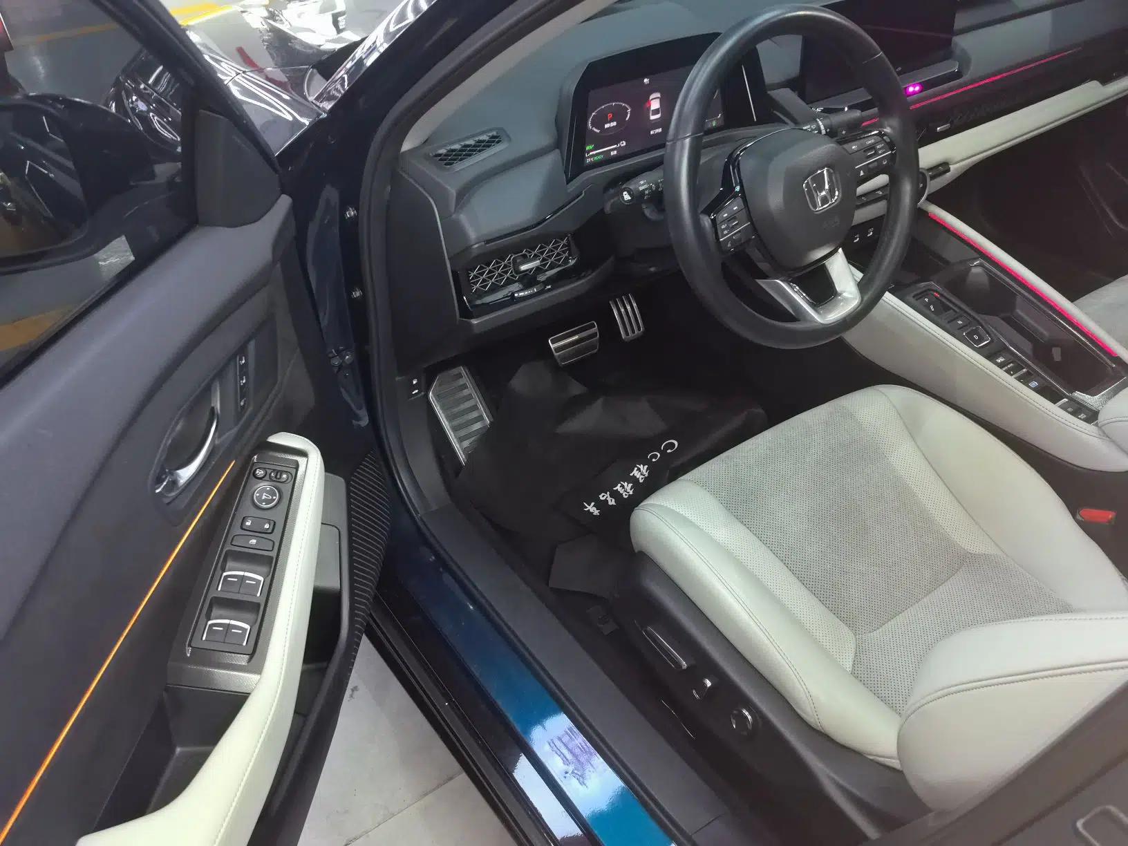 Honda Accord New Energy 2023 2.0L ePHEV Flagship Edition — миниатюра 19