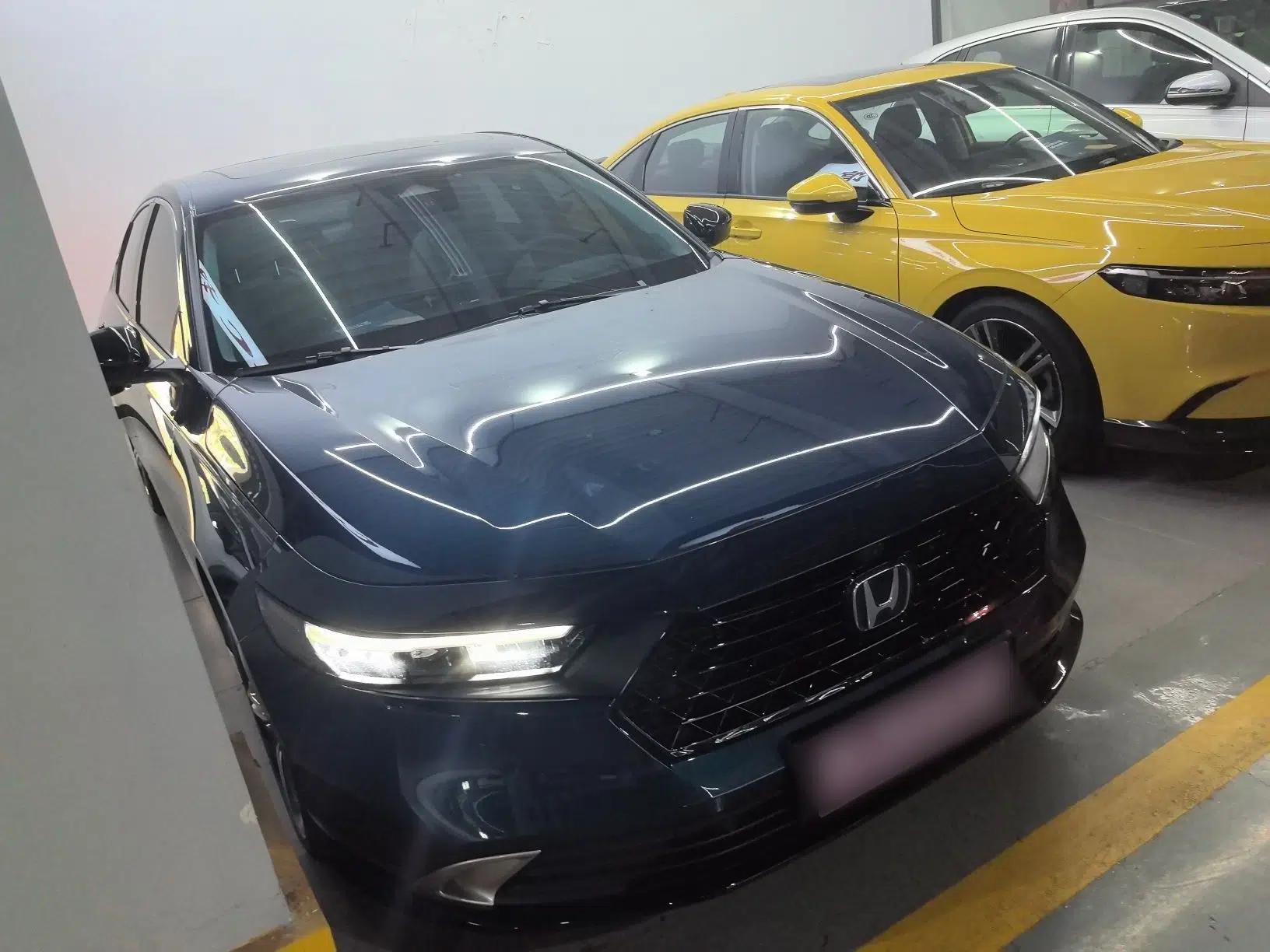 Honda Accord New Energy 2023 2.0L ePHEV Flagship Edition — миниатюра 3