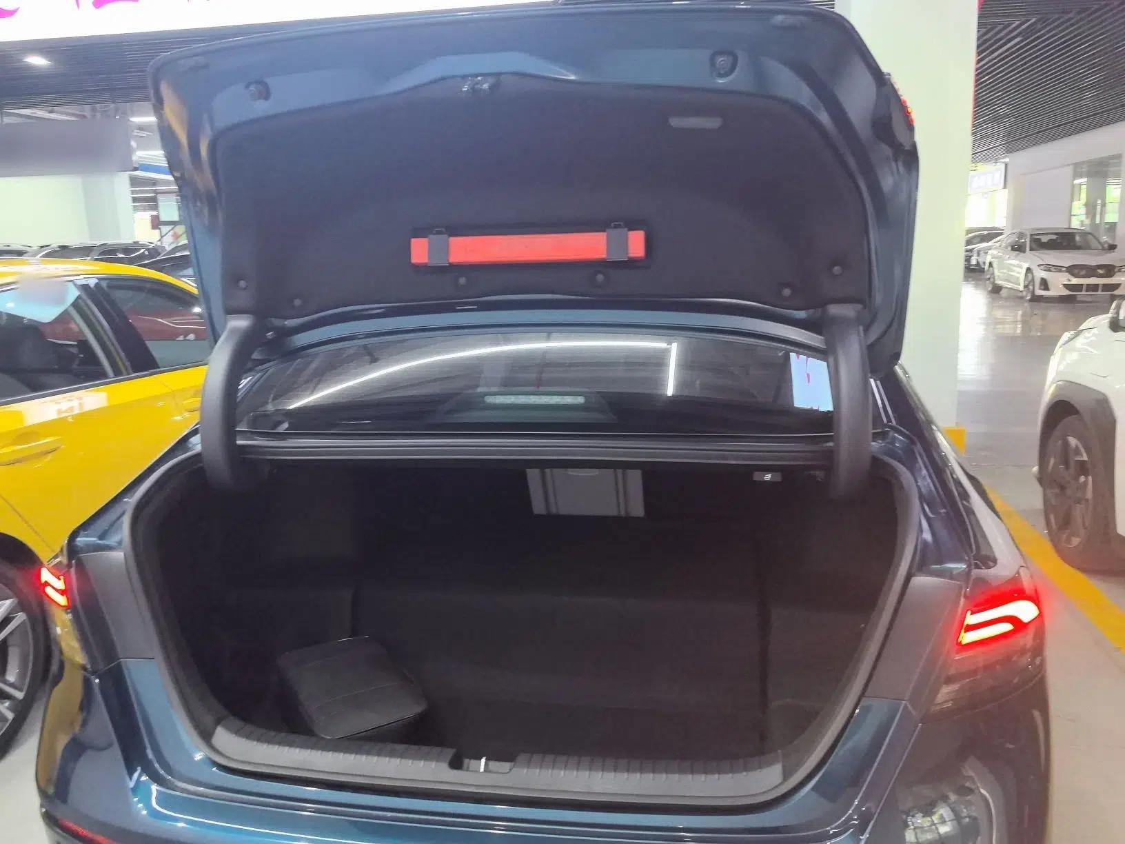 Honda Accord New Energy 2023 2.0L ePHEV Flagship Edition — миниатюра 22