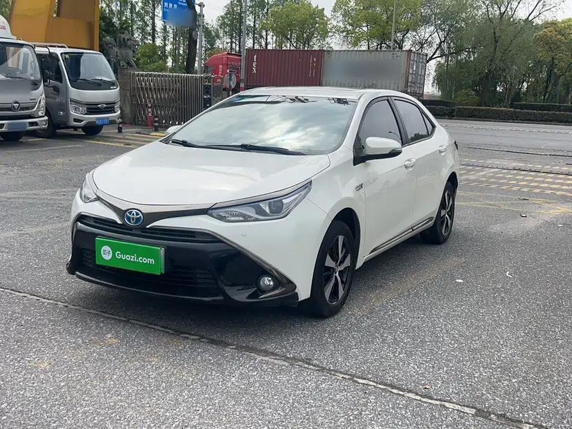Toyota Levin Hybrid E+ 2019 1.8L GS E-CVT Elite Model with Sunroof — миниатюра 1