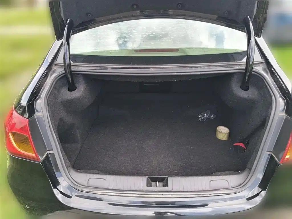 Roewe 950 2015 1.8T Elite Edition — миниатюра 10