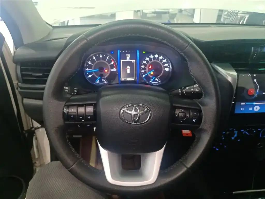 Fortuner 2016 2.7L Middle East Edition — миниатюра 11
