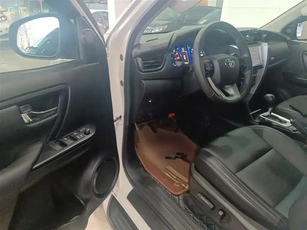 Fortuner 2016 2.7L Middle East Edition — миниатюра 16