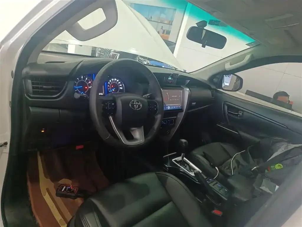 Fortuner 2016 2.7L Middle East Edition — миниатюра 10
