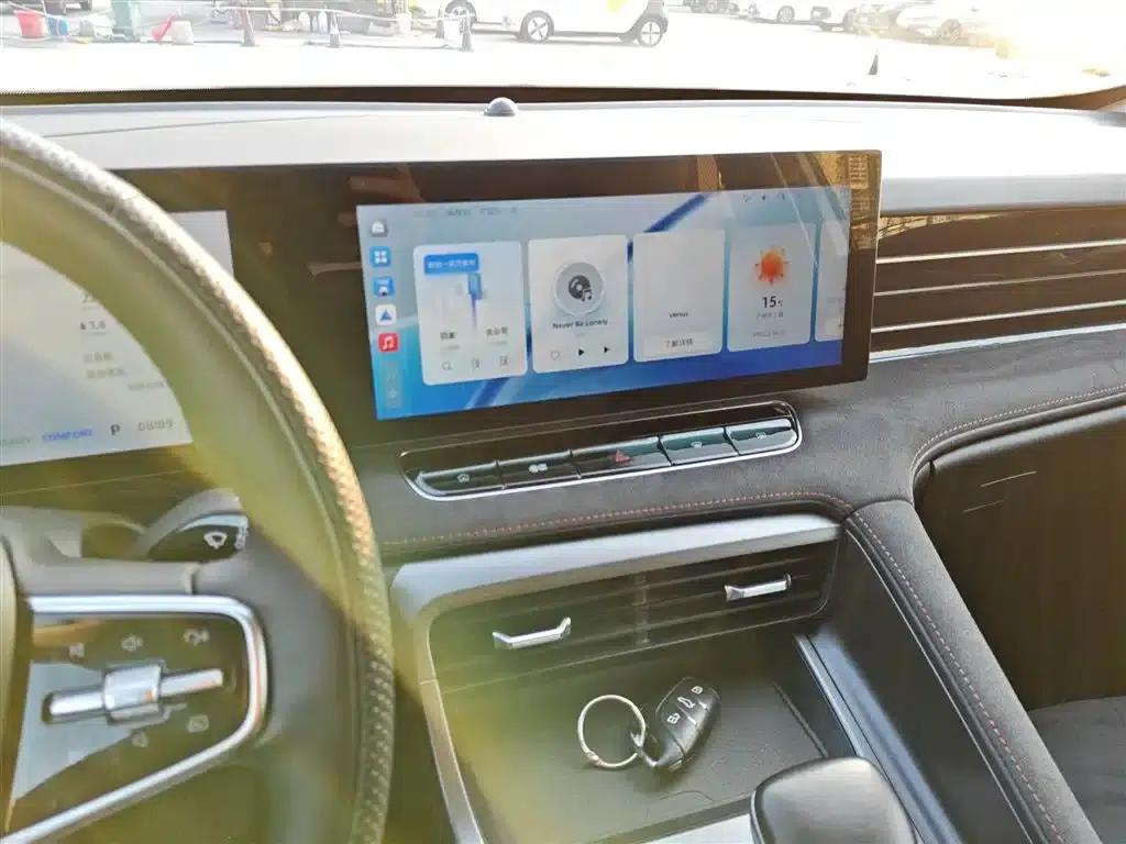 Roewe D5X DMH 2024 Model 135 Tech Edition — миниатюра 5