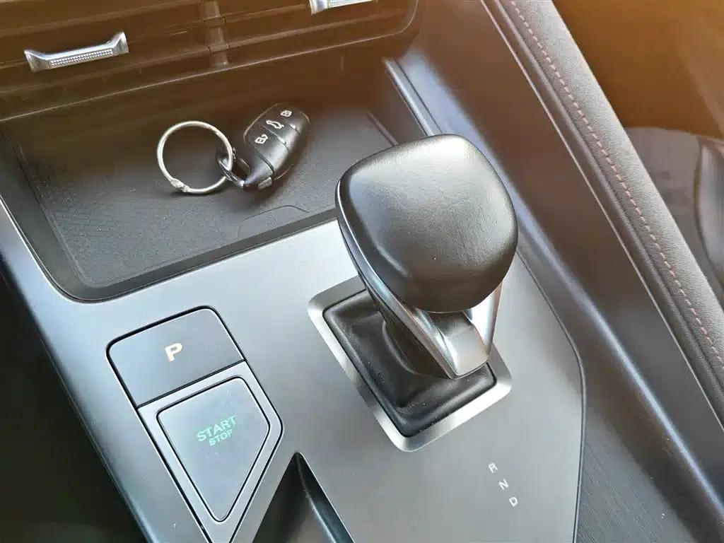 Roewe D5X DMH 2024 Model 135 Tech Edition — миниатюра 6