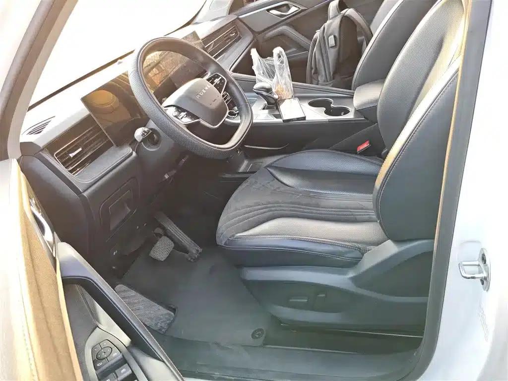 Roewe D5X DMH 2024 Model 135 Tech Edition — миниатюра 7