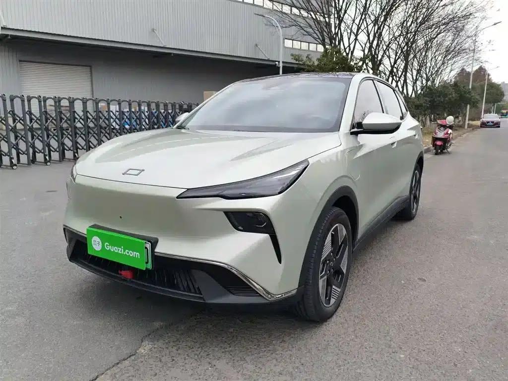 Yueyi 03 2025 565km Premium Edition — миниатюра 1