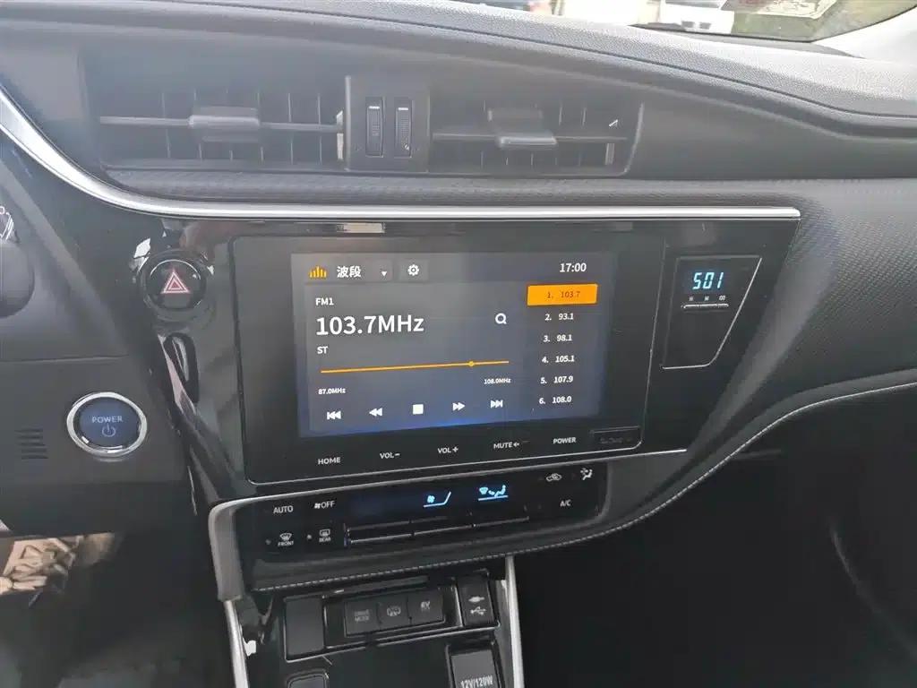 Levin Hybrid E+ 2019 1.8PH GS E-CVT Elite Sunroof Edition — миниатюра 10