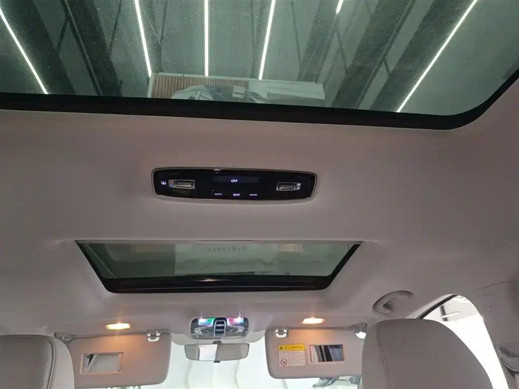 Roewe iMAX8 New Energy 2025 1.5T DMH Luxury Edition — миниатюра 18