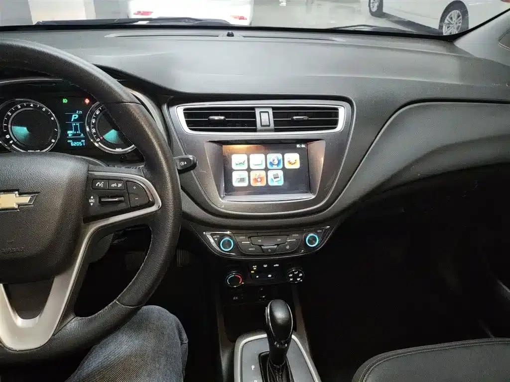 Chevrolet Aveo RV 2016 1.5L Automatic Fun Edition — миниатюра 10