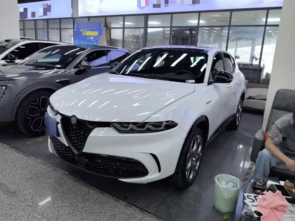 Tonale 2023 2.0T 268HP AWD Veloce Track Edition — миниатюра 2
