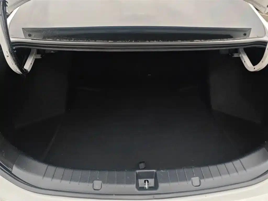 Qin 2019 1.5L Automatic Premium Edition — миниатюра 19