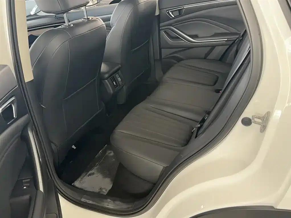 Bestune T55 2023 1.5T Automatic Leap Forward Edition — миниатюра 16