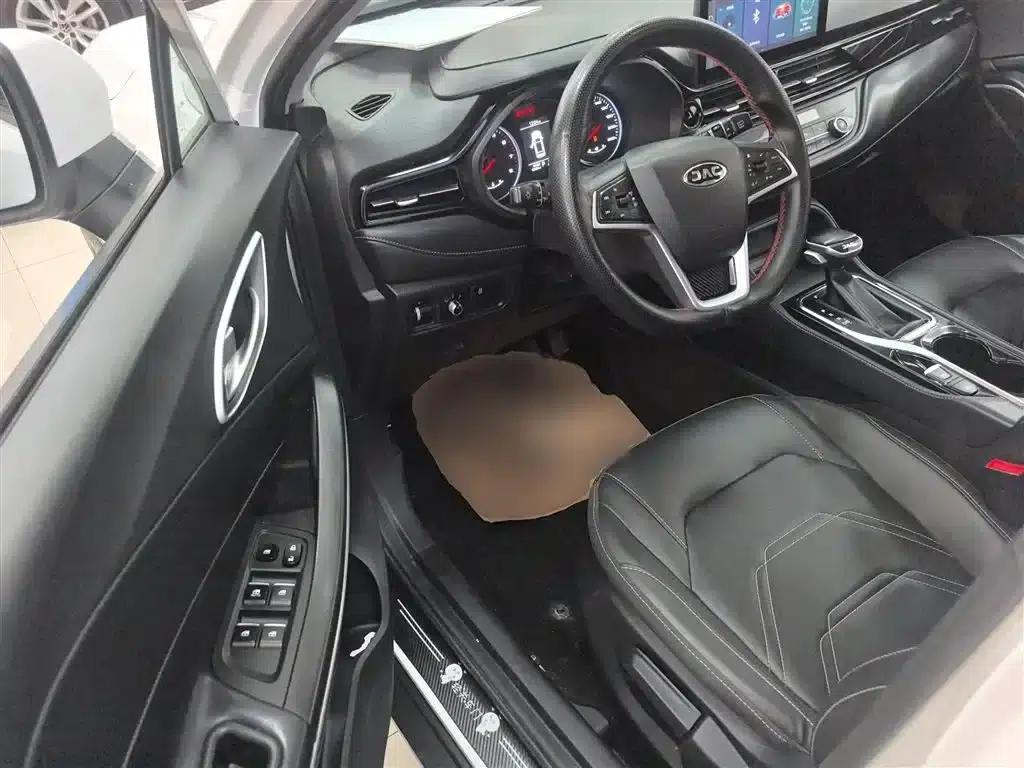 Jiayue X4 2020 1.5T CVT Elite — миниатюра 16