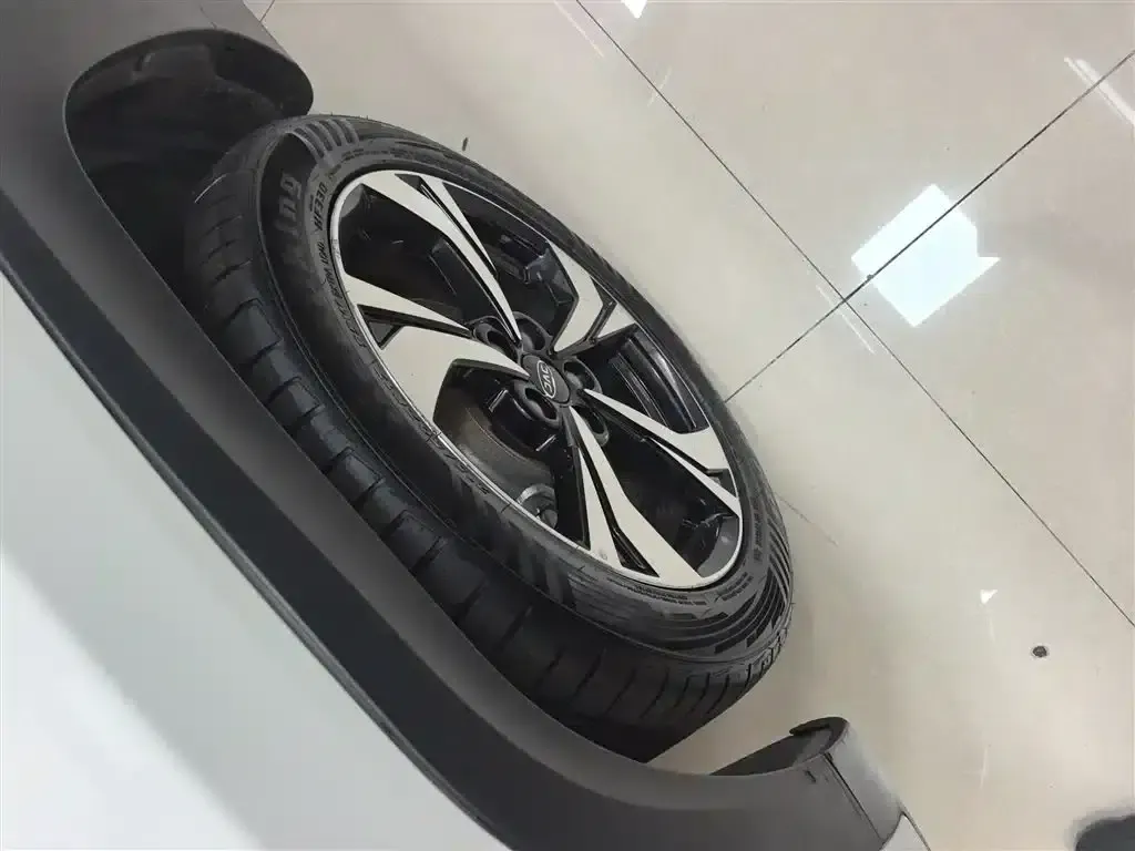 Jiayue X4 2020 1.5T CVT Elite — миниатюра 23