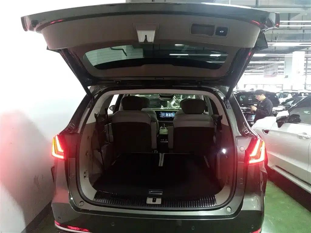 Roewe RX9 2023 2.0T 2WD Premium Edition — миниатюра 19