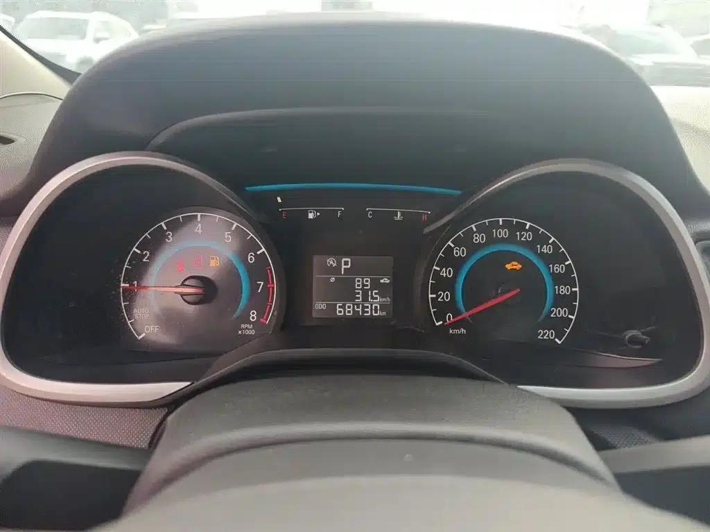 Chevrolet Cruze 2019 320 Automatic Sunroof Edition — миниатюра 11