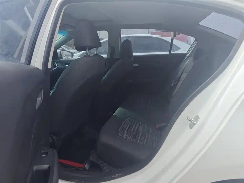 Chevrolet Cruze 2019 320 Automatic Sunroof Edition — миниатюра 16